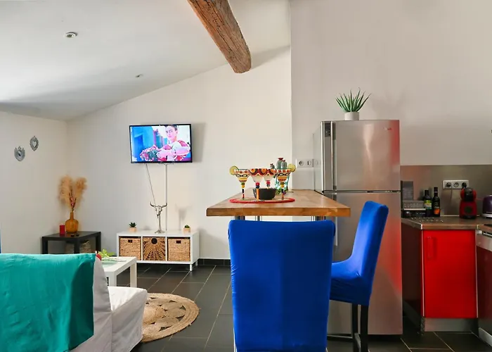 Lägenhet L'ecrin De Frida - Duplex Au Coeur De La Nîmes